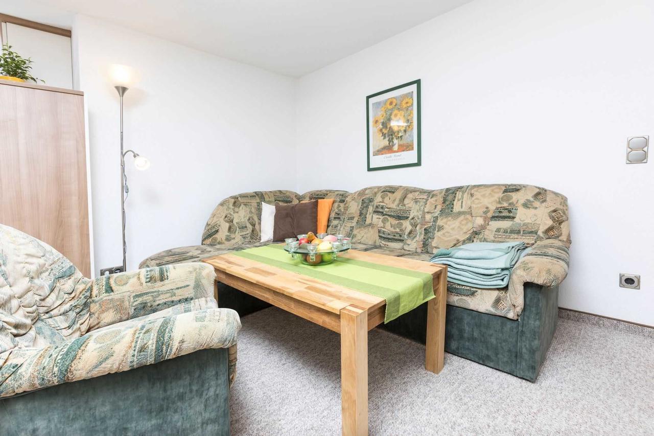 Ferienwohnungen In Ruhiger Ortsran Lauterbach  Habitación foto